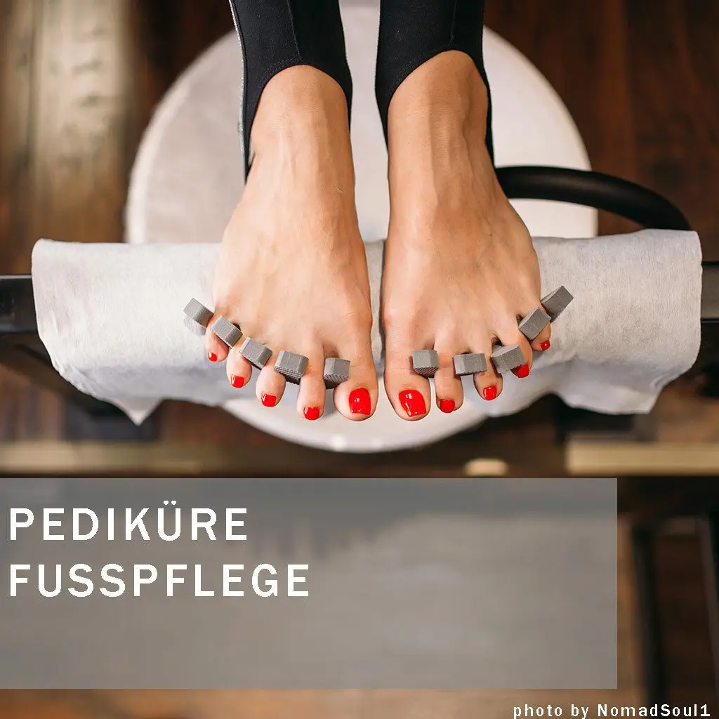 Fuesse mit Nagellack